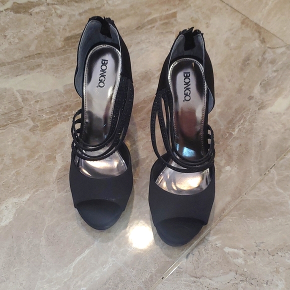 Bongo Black Peep Toe Pumps - Picture 2 of 8